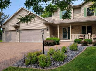 1692 Primrose Ln, Fond Du Lac, WI 54935