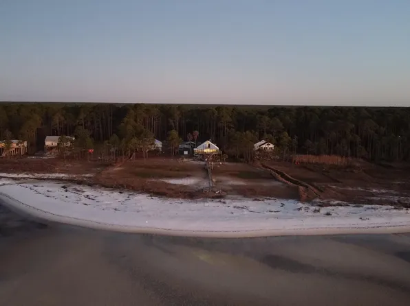 2454 Highway 98 W, Carrabelle, FL 32322