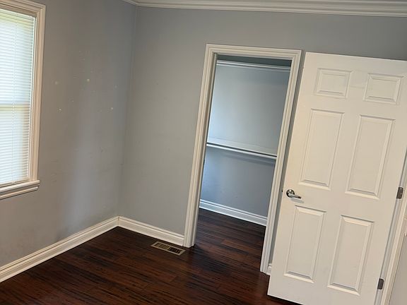 4th image of 290 Shamrock Hl