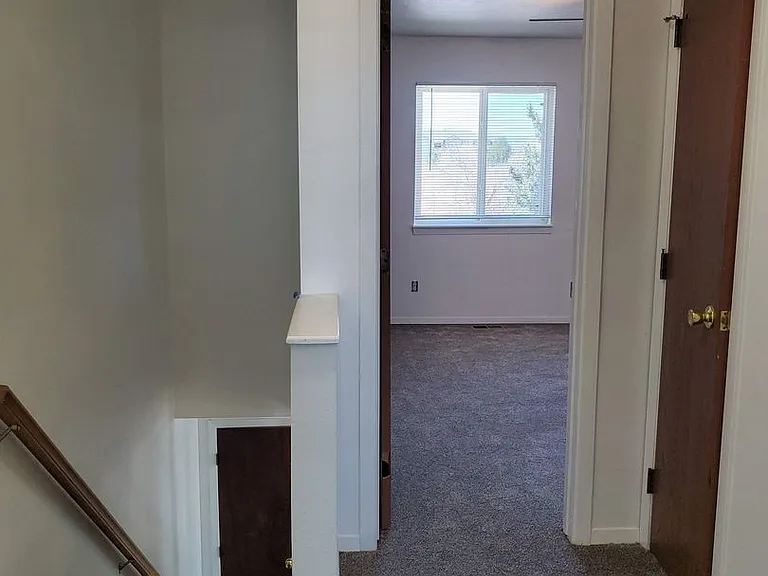 2377 Shawnee Dr — Photo 10