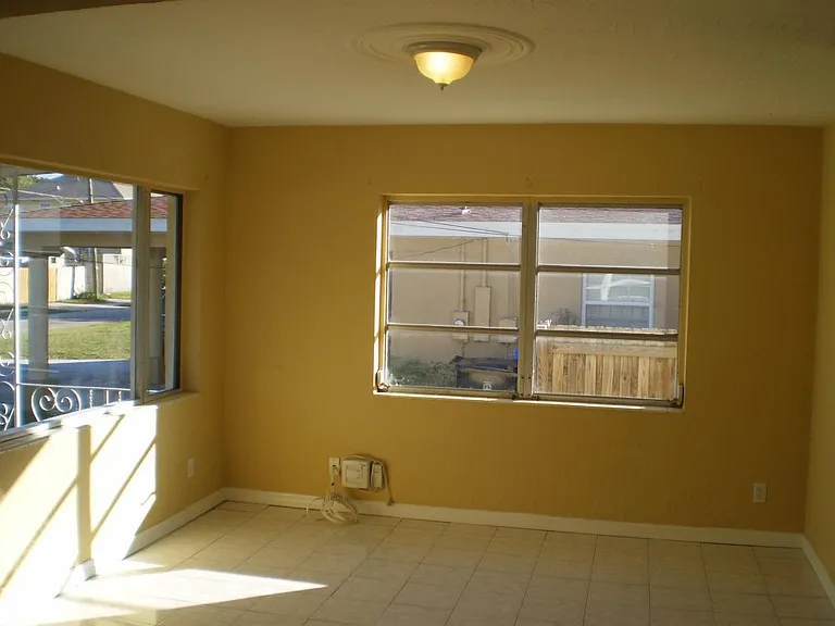 508 N Habana Ave #A — Photo 4
