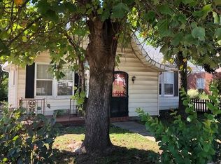 206 E Church St, Lexington, TN 38351