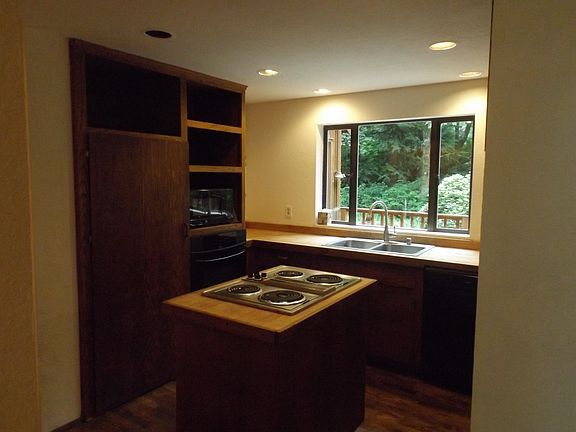 4th image of 12703 18th St SE
