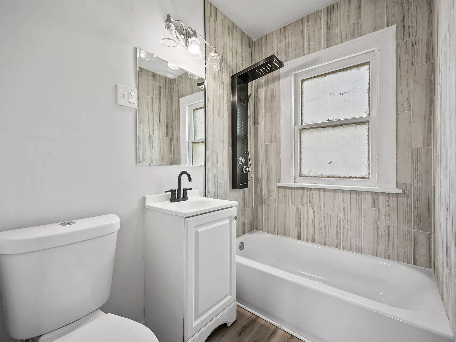 2 bed, 1123 sqft, $1,100 — Photo 3