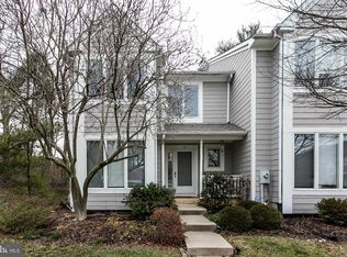 10 Stone Row Ct, Cockeysville, MD 21030
