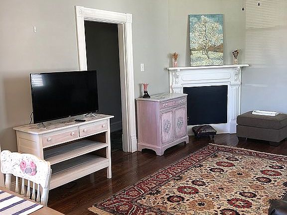 5th image of 301 Fauquier St