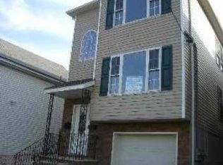 90 Evergreen St, Bayonne, NJ 07002