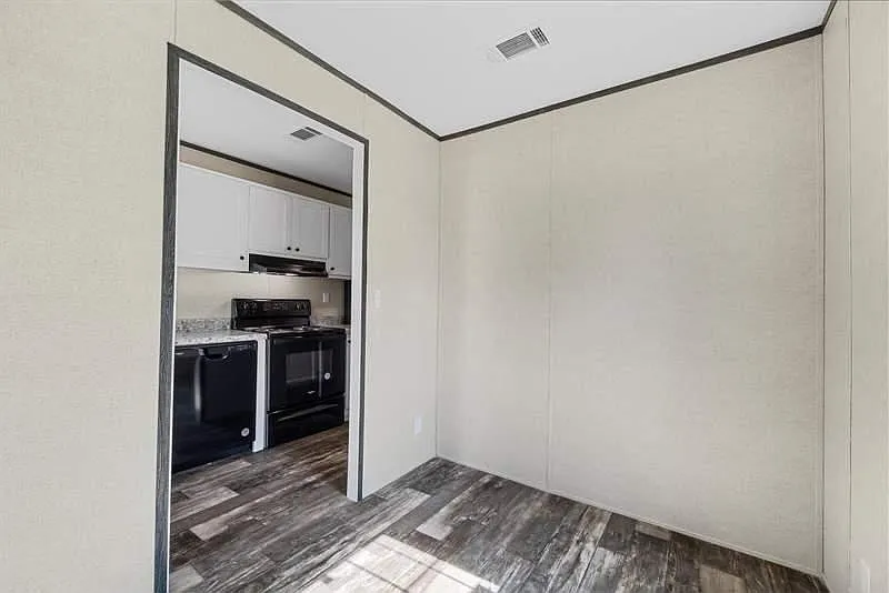 1 bed, 1.0 bath, $854 — Photo 4