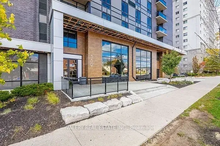 339 King St N #403 — Photo 2