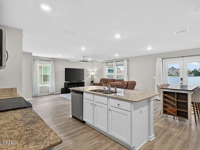 6615 Atkins Rd — Photo 10