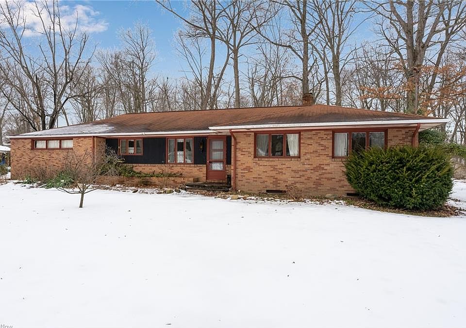 1st image of 3931 Northwood Dr SE