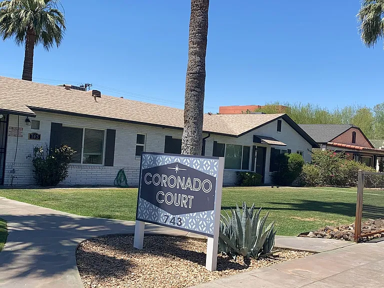 743 E Coronado Rd — Photo 3
