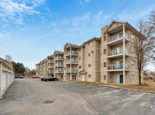 1655 Grand Marais Rd E #310, Windsor, ON N8W 1W3
