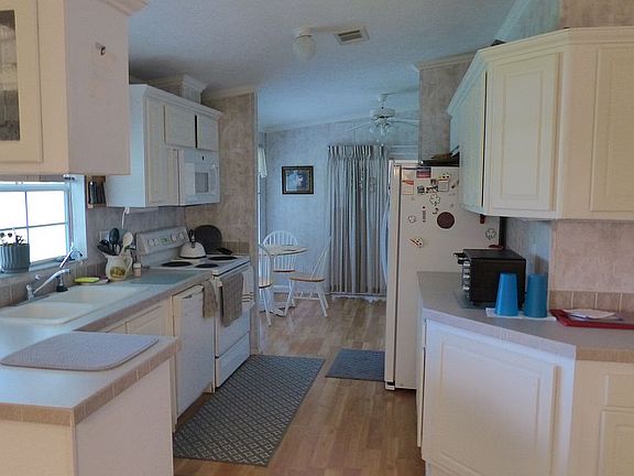 2nd image of 27 Red Poinciana Dr