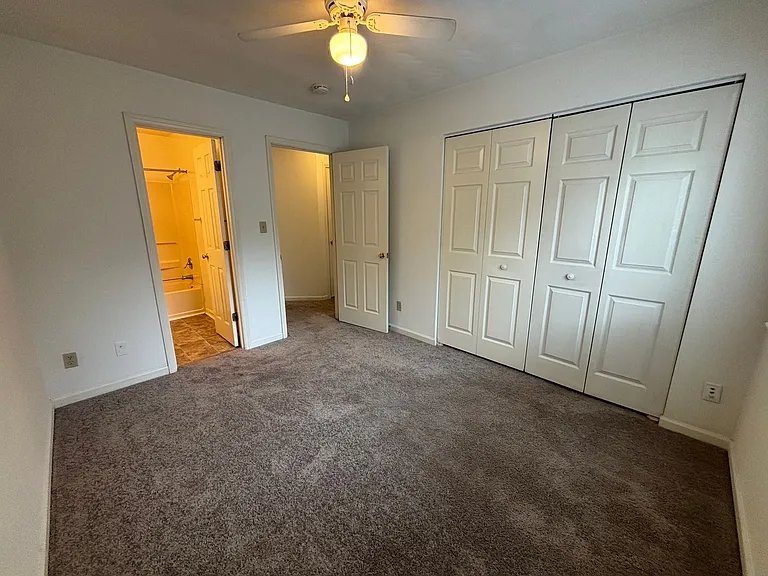 401G Berryfield Ln — Photo 14