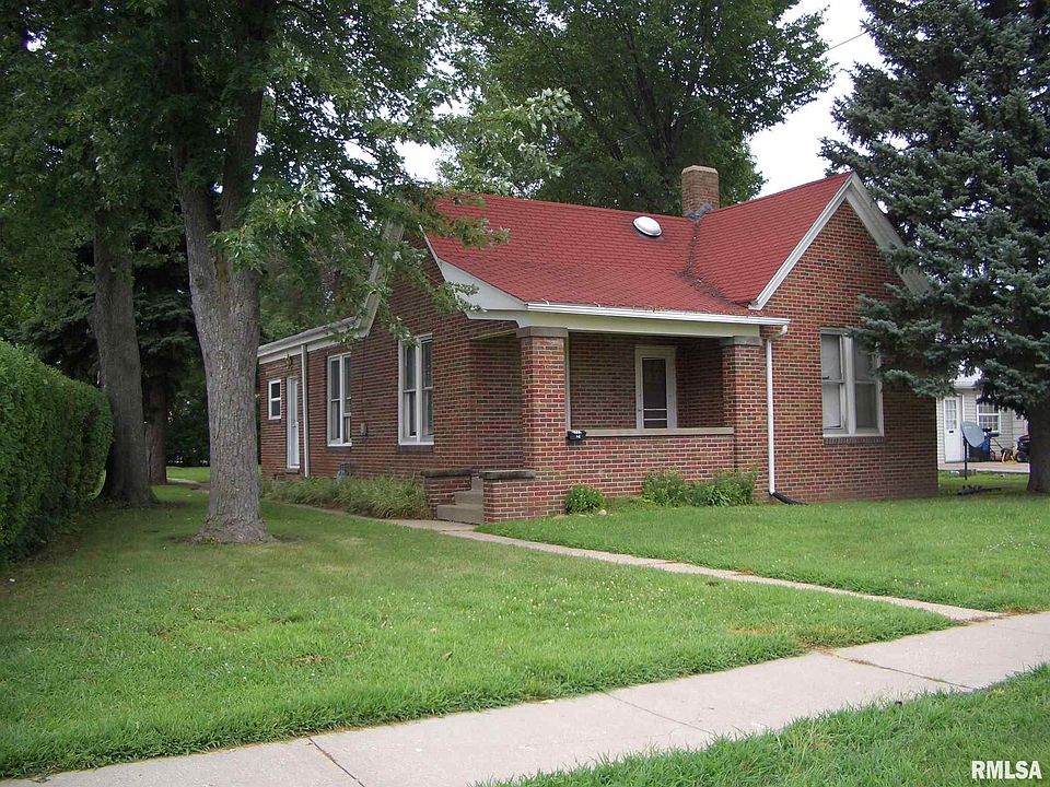 1st image of 800 E Pierce St