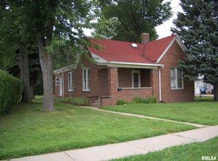 800 E Pierce St, Macomb, IL 61455