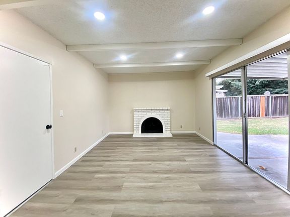 5th image of 2420 Farrol Ave