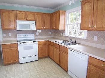 4th image of 104 Norwood Creek Ct