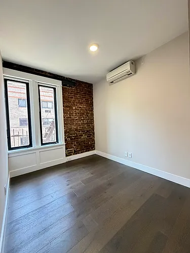 49 Prince St #21 Photo 1