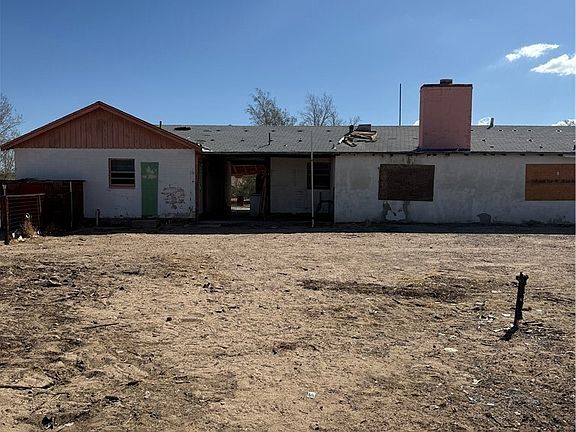 4th image of 45334 Yermo Rd