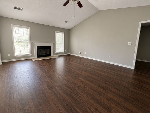 5th image of 2312 Manchester Dr