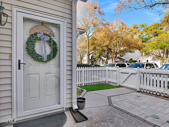 4th image of 5813 Wrightsville Avenue #111