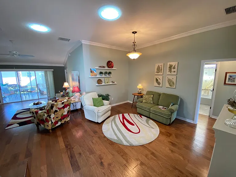 1135 Barker Way — Photo 5