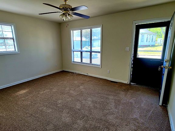 2nd image of 3205 Delaware Ave