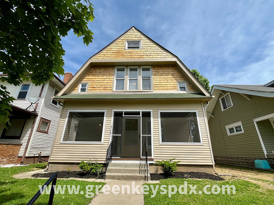 1st image of 3175 N Kenwood Ave