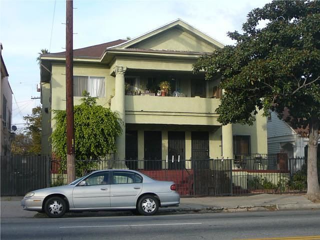1st image of 1843 W Adams Blvd