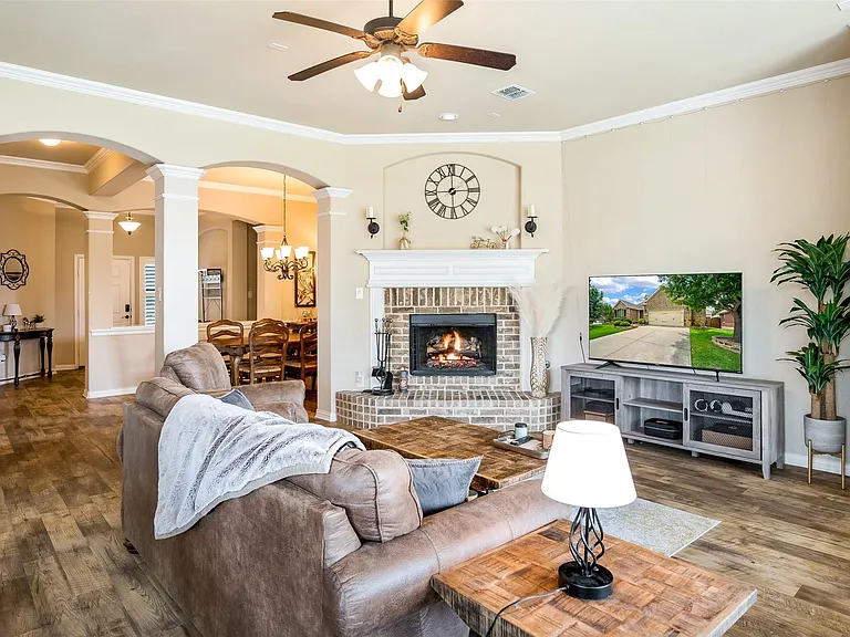 3001 Mosswood Dr — Photo 8