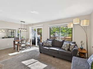 1302 Crestridge Ln, Eagan, MN 55123