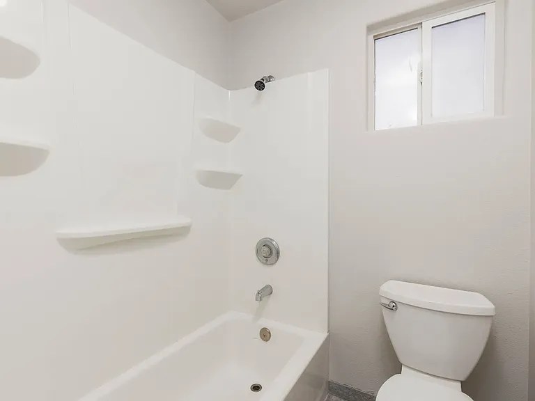 444 Sunland Dr E #37 — Photo 17