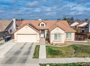 1684 Castle Way, Lemoore, CA 93245