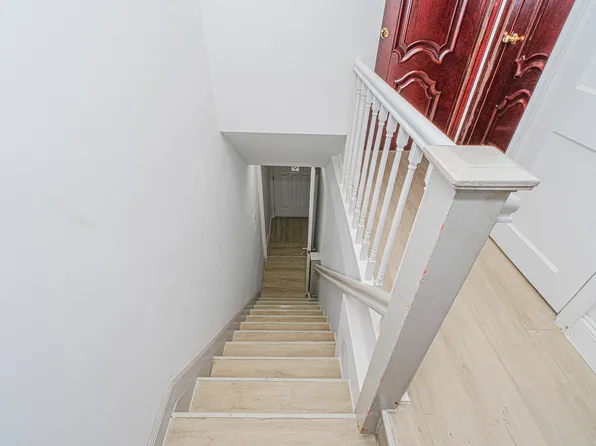 582 Bay Ridge Avenue image 29 of 41