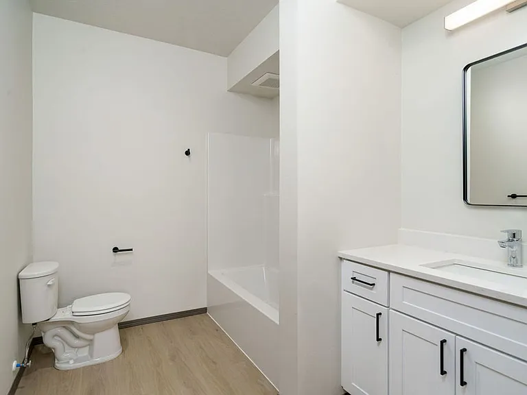 The Vistas Apartments at Beacon Hill — Photo 86