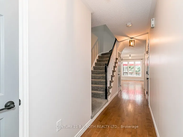 430 Mapleview Dr E #18 — Photo 6