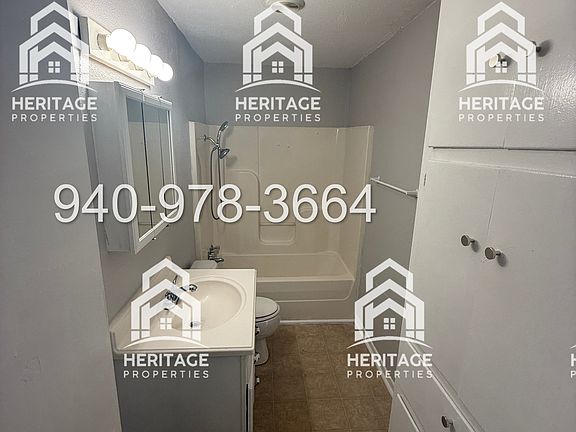 3rd image of 2805 Southridge Dr