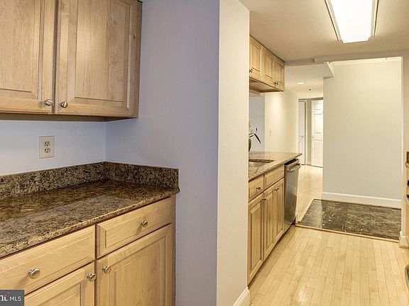 5th image of 1276 N Wayne St APT 311