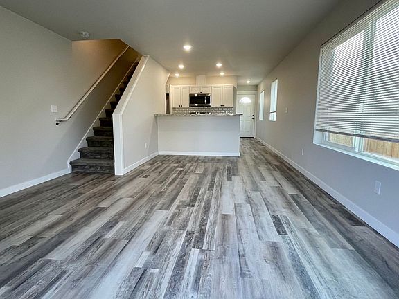 2nd image of 302 Washington Ave SW #B