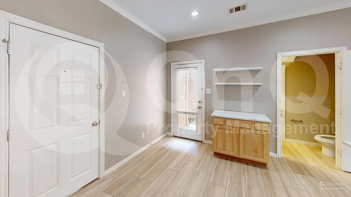 2 bed, 1.5 bath, 1350 sqft, $1,990 — Photo 4