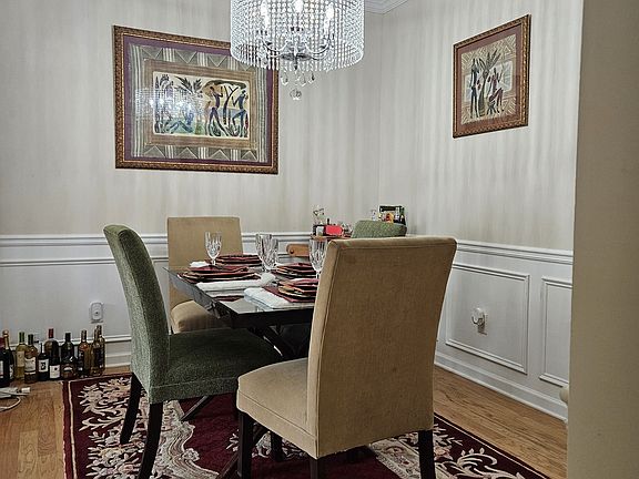 3rd image of 1812 Dunrobin Dr SE #35