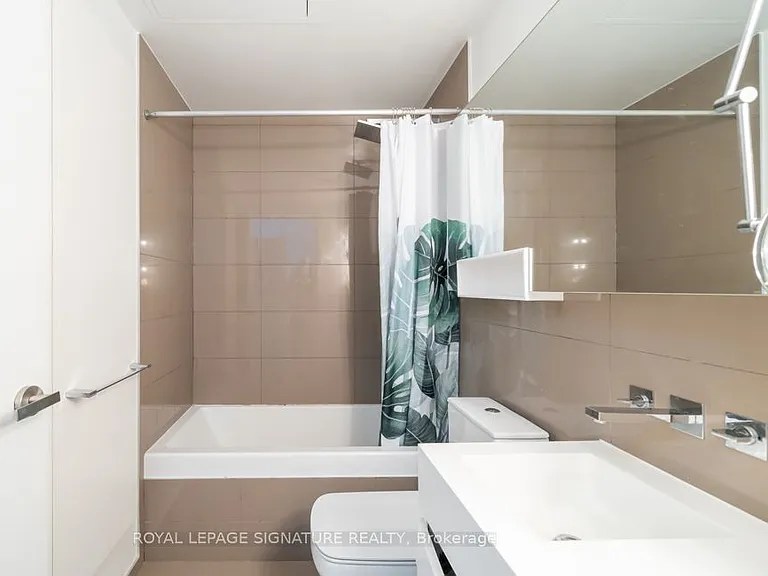 45 Charles St E #1906 — Photo 12