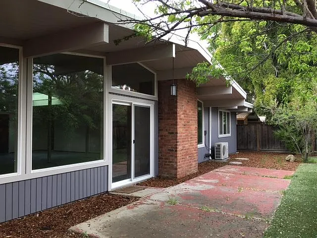 834 Miller Ave — Photo 14