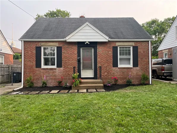 1038 Lindsay Ave, Akron, OH 44306