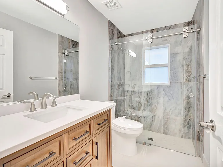 22687 Royal Crown Ter E — Photo 15