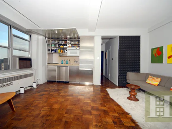 500 Grand Street image 1 of 5