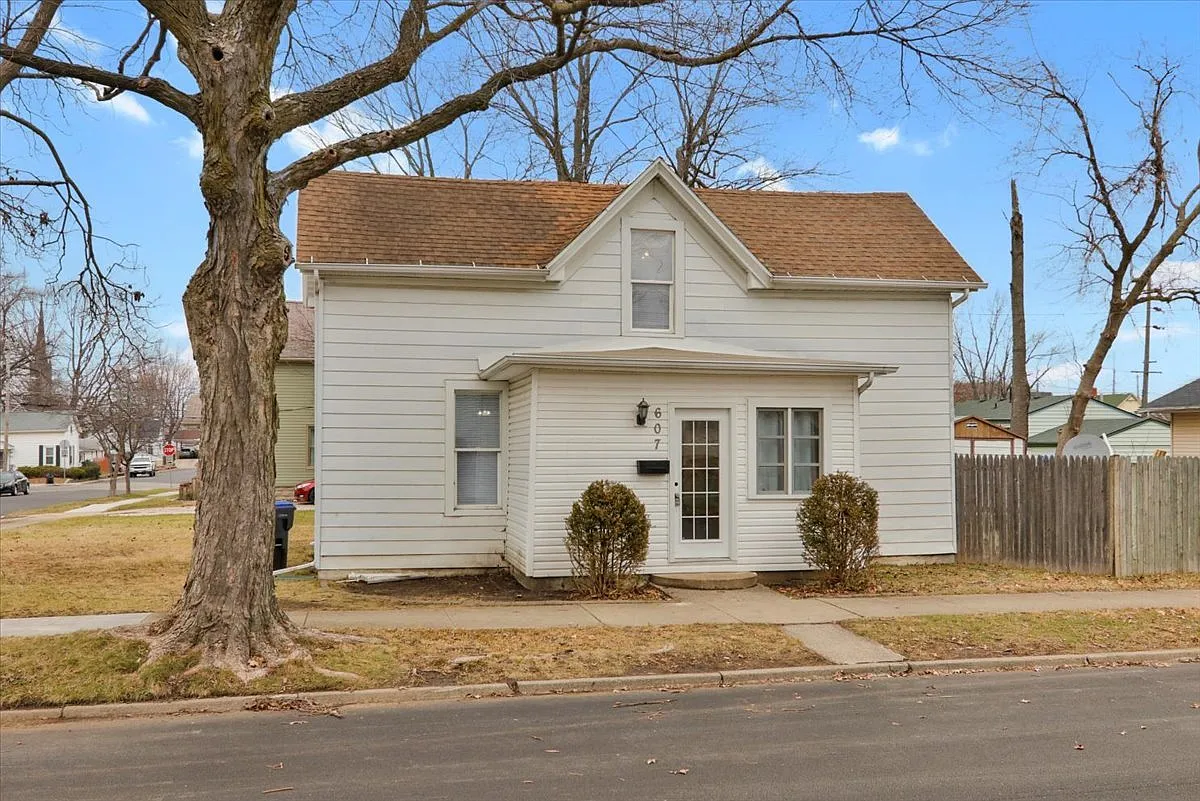 607 W Elm St photo 1