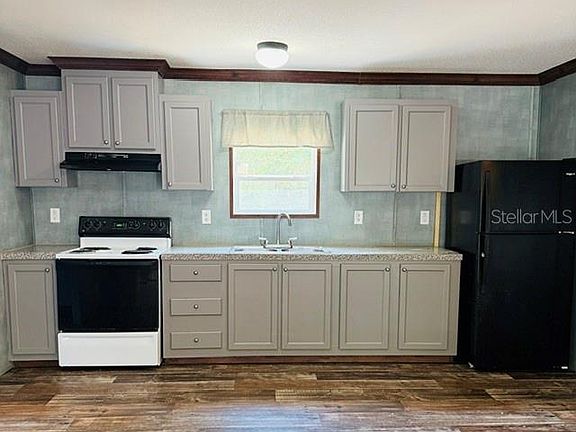3rd image of 877 SE 38th Way